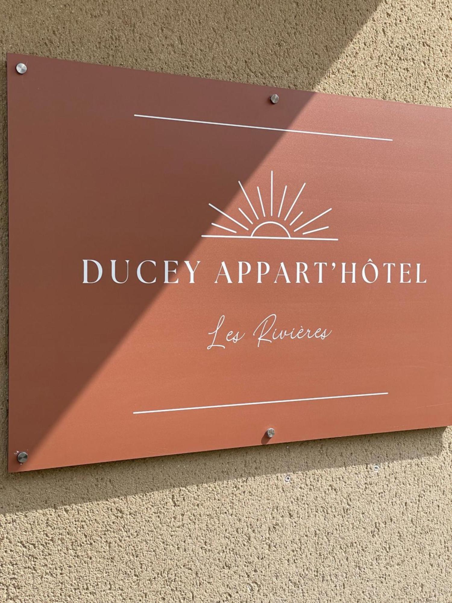 Ducey Appart'Hotel - Les Rivieres Екстериор снимка